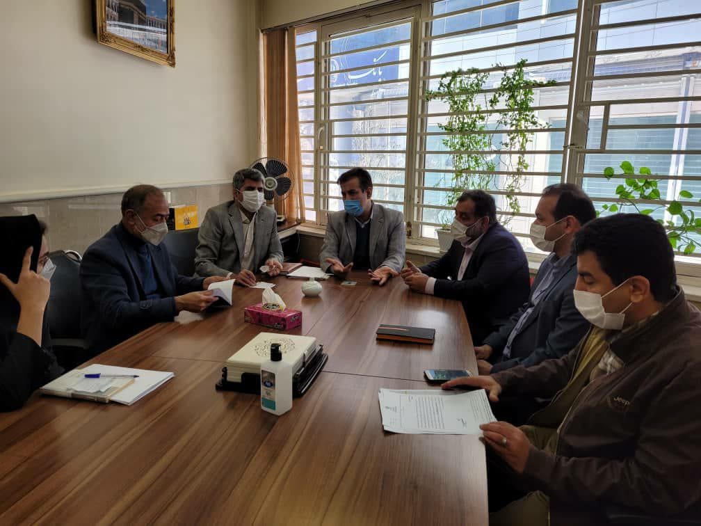  نشستی برای رفع مشکلات آسفالت معابر محلات بازآفرینی 