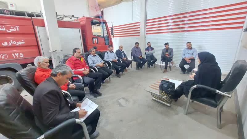 برپایی جلسه آموزشی پیشگیری از خودکشی برای آتش‌نشانان شهرداری گناباد