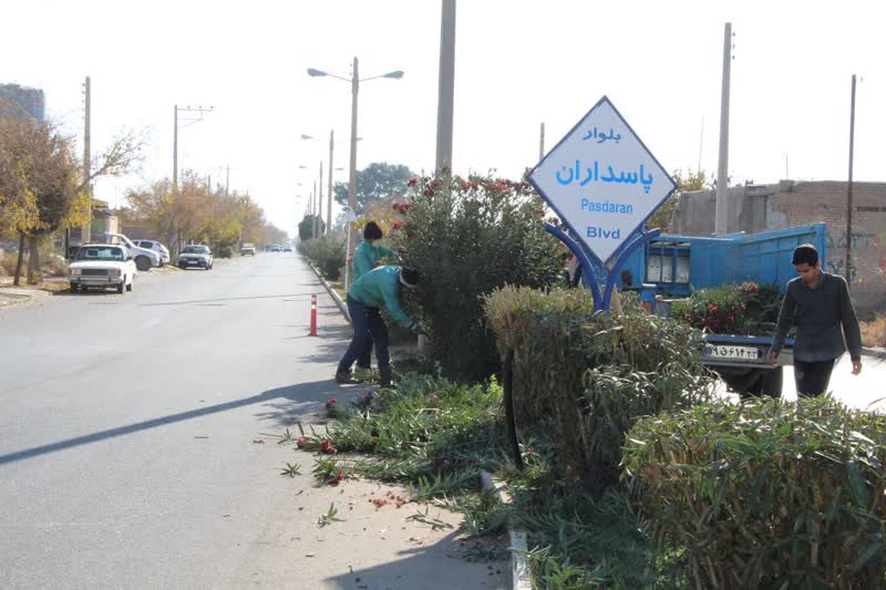  اصلاح فضای سبز بلوار پاسداران 