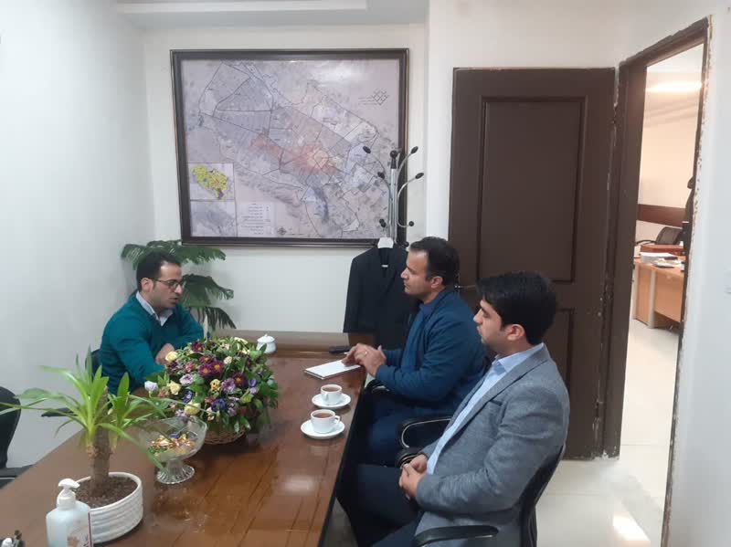 پیگیری اسفالت معابر بازافرینی در استان 