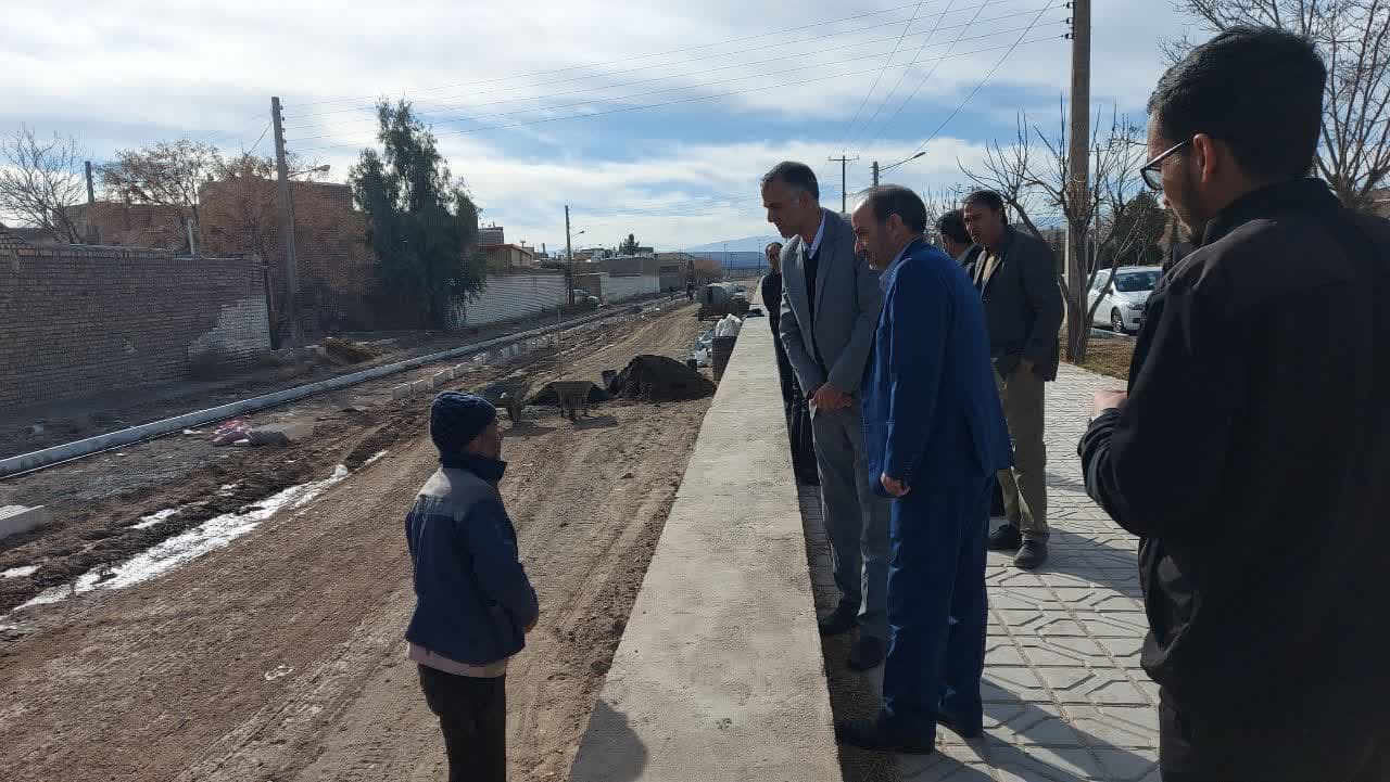 بازدید مهندس صفایی نماینده مردم ،دکتر نجاری شهردار و کارشناسان شهرداری از پروژه های در دست اقدام شهرداری گناباد
