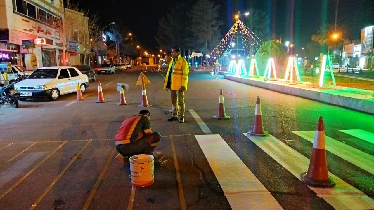 فعالیت اکیپ های خط کشی معابر