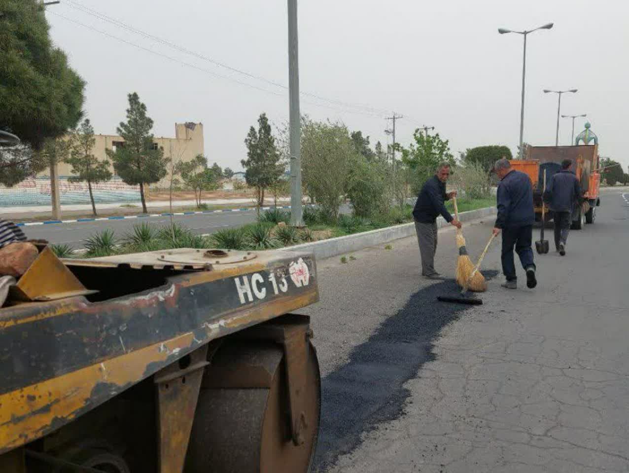  تداوم فعالیت اکیپ های مرمت آسفالت معابر در سطح شهر 