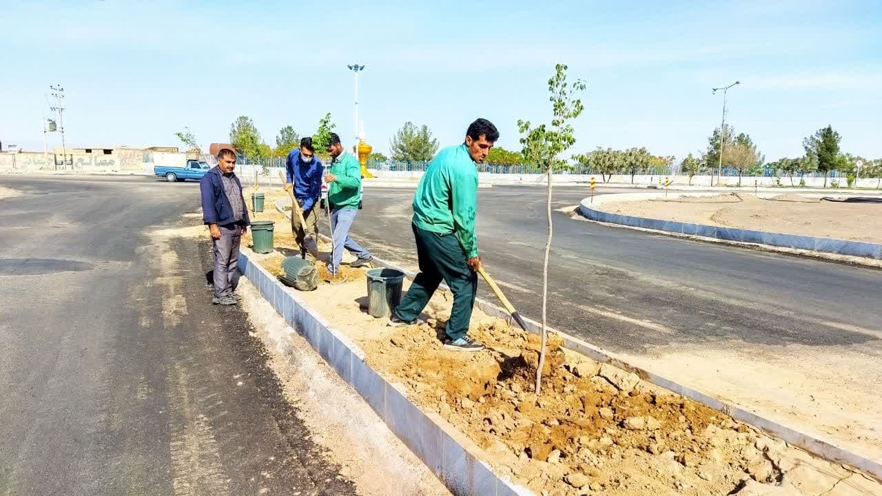 میدان علوم و آیلند های اطراف زیباسازی میشود