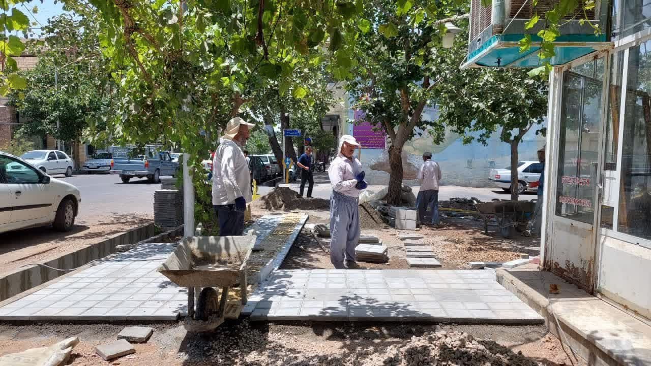 . پروژه اصلاح مبلمان شهری بی وقفه ادامه دارد