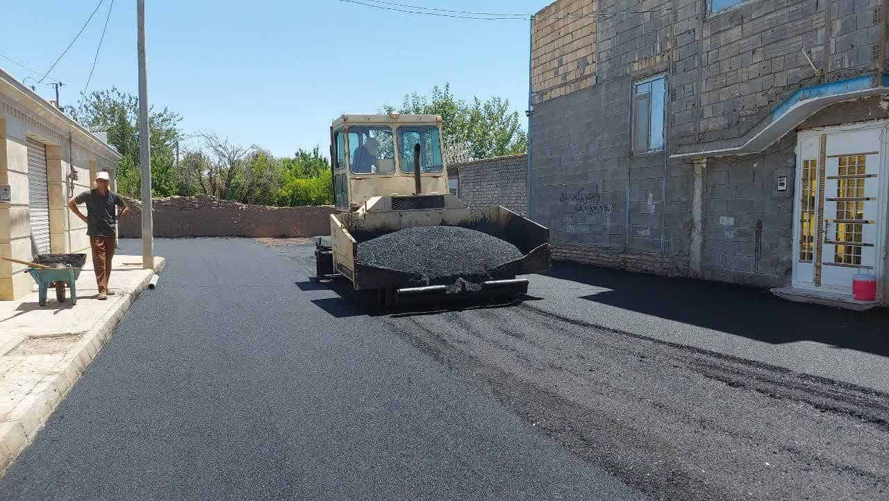 گزارش تصویری از آسفالت خیابان شوریده 22/1