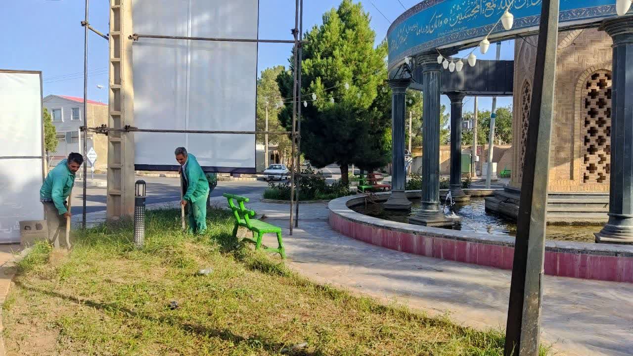 بسترسازی میدان قصبه شهر برای گلکاری
