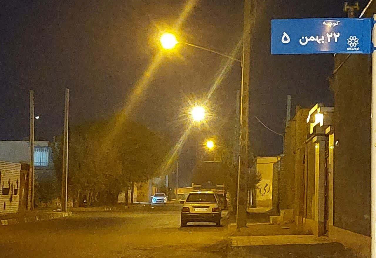  مرمت سر تابلوهای خیابان ۲۲ بهمن نوقاب