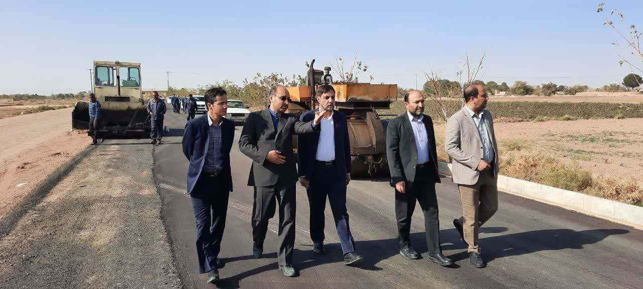 بازدید میدانی فرماندار و شهردار گناباد از پروژه عمرانی