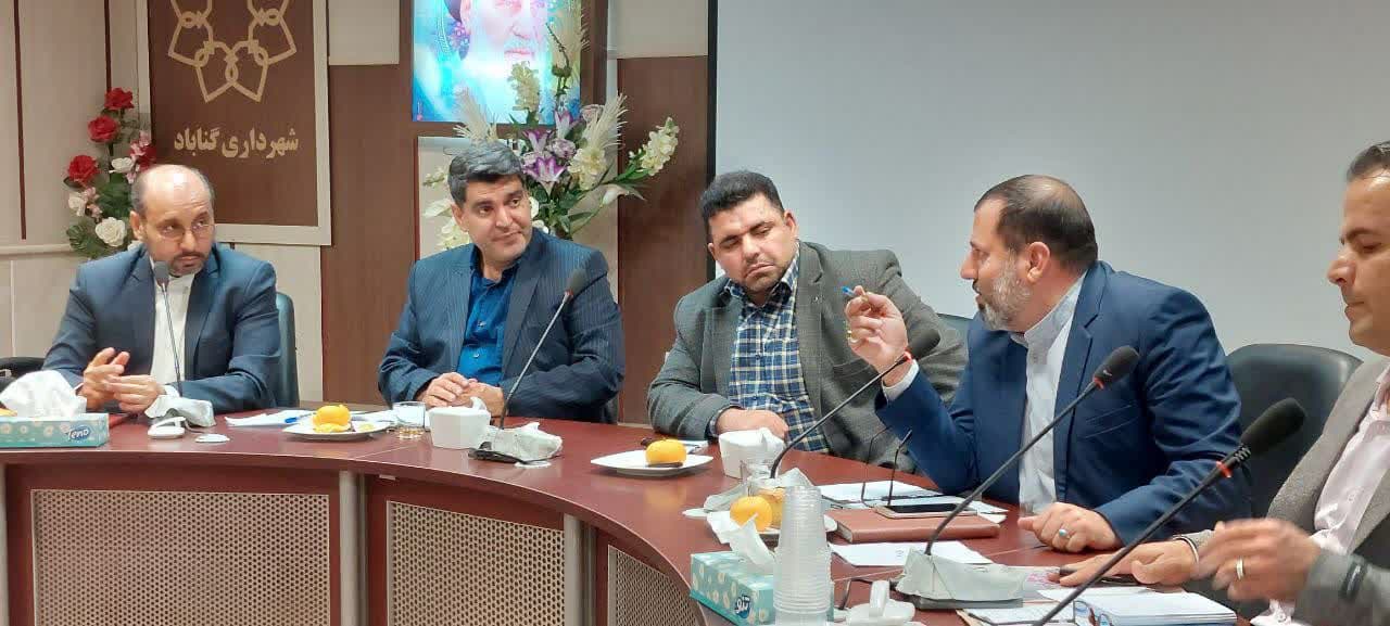 نشستی برای حل مشکلات مسکن ایثارگران و خانواده شهدا