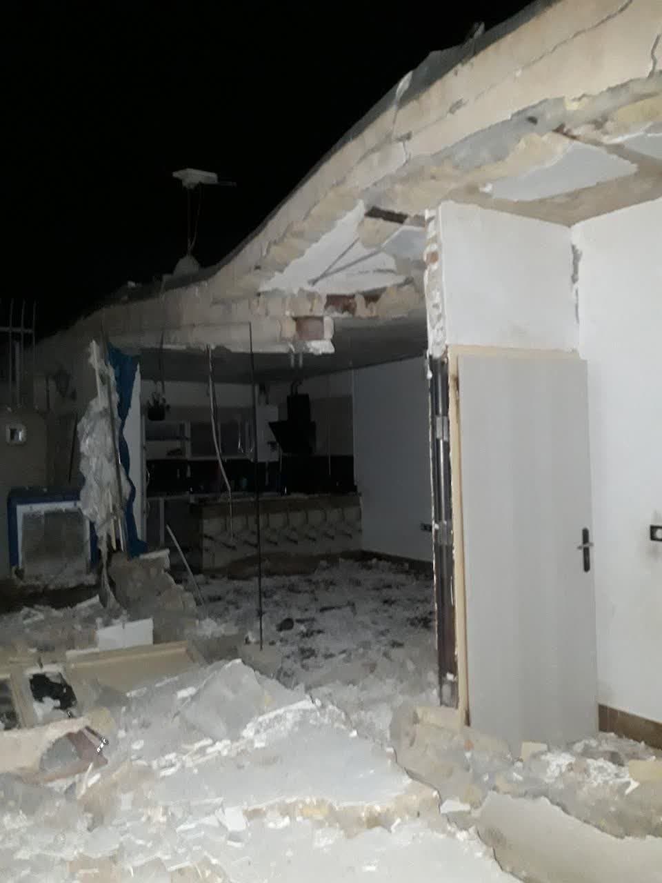 امدادرسانی آتش نشانان به حادثه انفجار در خیابان امام صادق ع