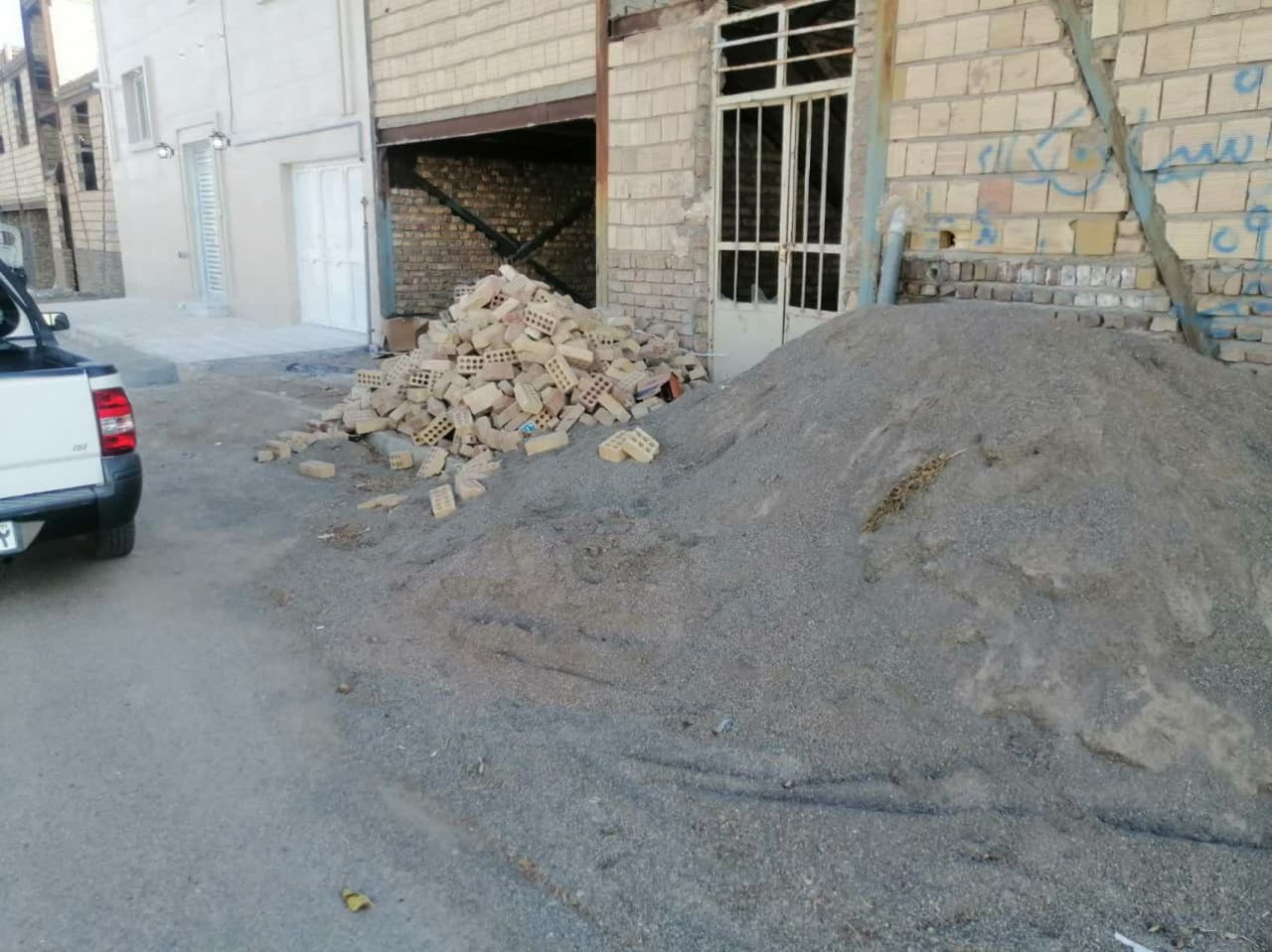 فعالیت گشت واحد اجرائیات شهرداری گناباد در ۲۴ ساعت گذشته در جهت برقراری نظم و انضباط شهری 