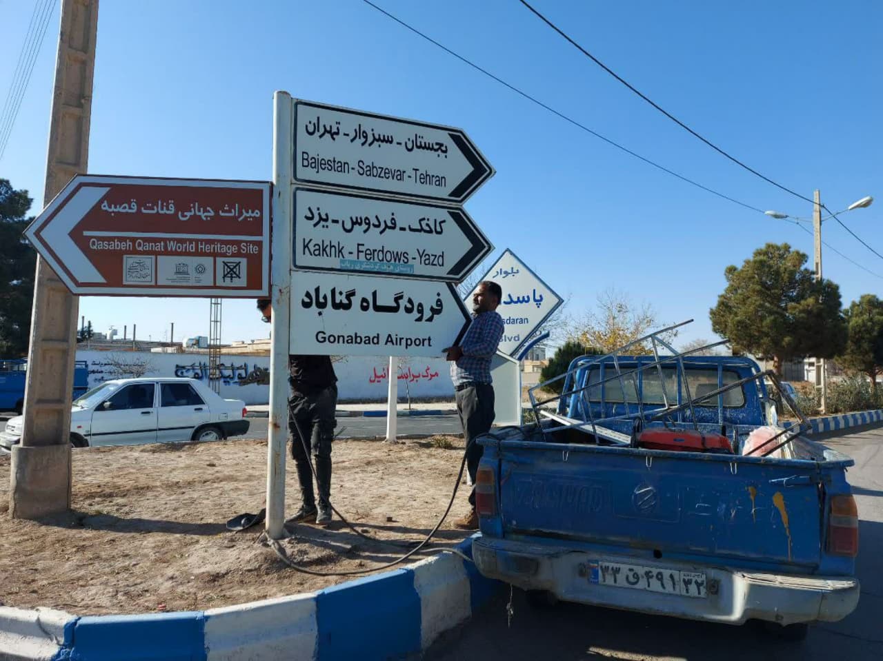 نصب ۶ تابلوی راهنمای مسیر فرودگاه گناباد در نقاط مختلف سطح شهر