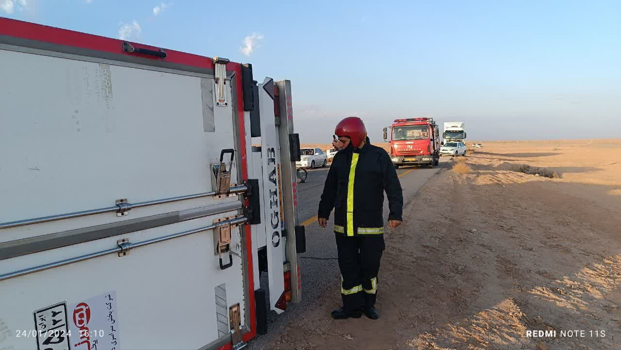  دو ماموریت همزمان امداد و نجات برای آتش نشانان شهرداری گناباد 