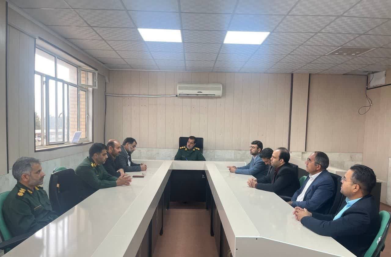 دیدار نوروزی شهردار گناباد و عضو شورای اسلامی شهر با فرمانده سپاه گناباد 