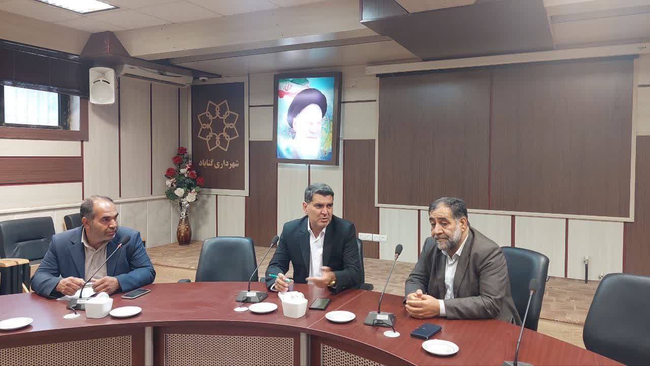 دکتر مهدی صفاری به عنوان سرپرست شهرداری گناباد معارفه شد