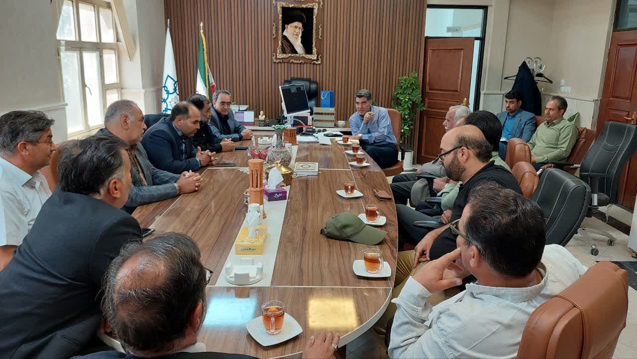 دیدار اهالی نوقاب با سرپرست شهرداری گناباد؛ تأکید بر حل مشکلات محله و توسعه امکانات 