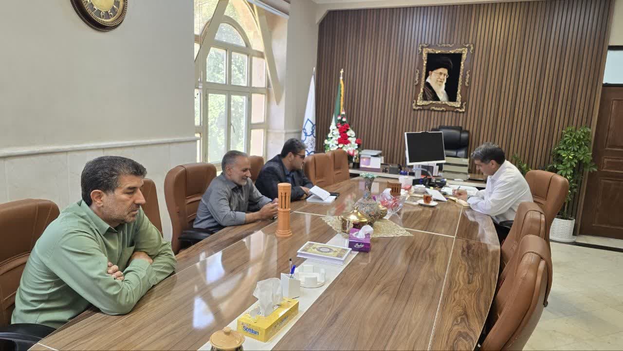 دیدار مدیر مخابرات شهرستان گناباد با سرپرست شهرداری صورت گرفت 