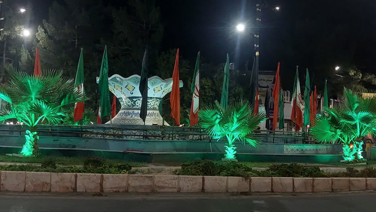 اجرای نورپردازی در دو میدان اصلی شهر با اعتبار ۷۰ میلیون تومان انجام شد