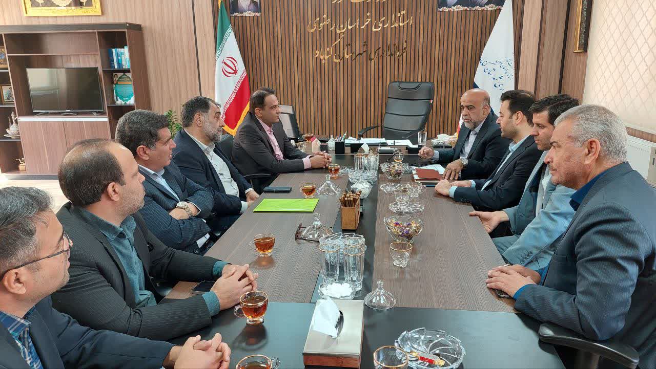 دیدار شهردار گناباد با مدیرکل امور مالیاتی استان خراسان رضوی