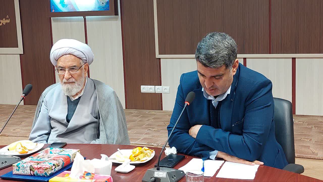 شهردار گناباد بر تکریم ارباب رجوع و افزایش اختیارات مدیران تاکید کرد