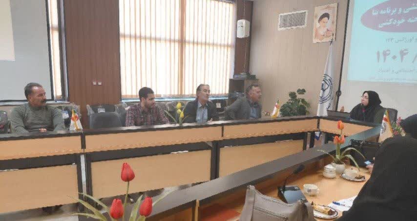 افزایش توان عملیاتی آتشنشانان گناباد با آموزشهای تخصصی مداخله در بحران خودکشی